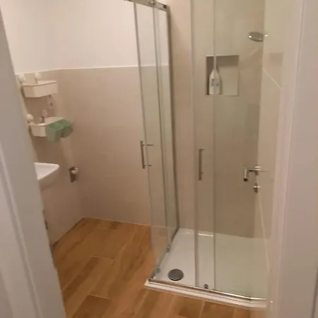 Studio Apartment Zara Apartman Zára