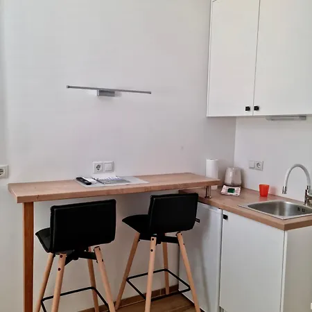Studio Apartment Zara Apartman Zára