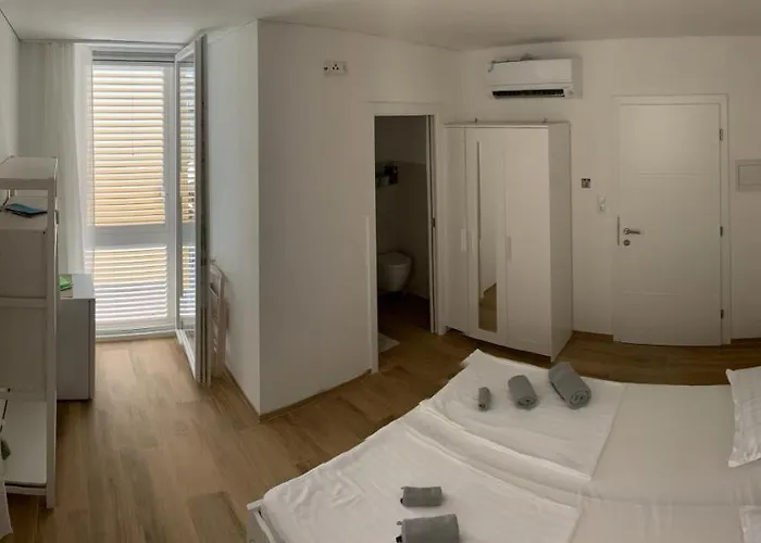 Studio Apartment Zara *