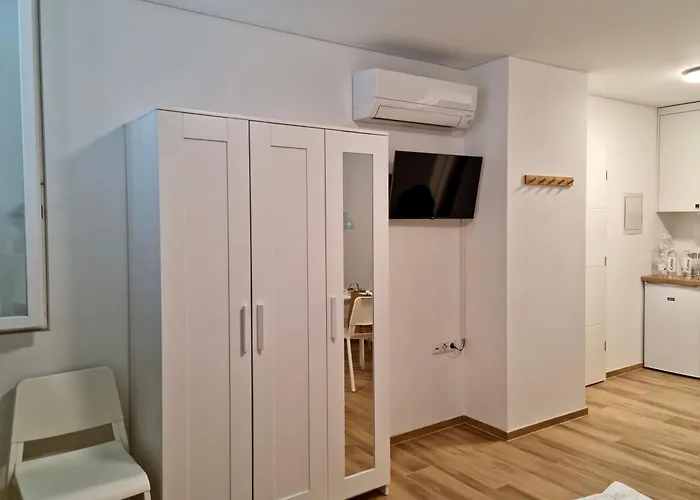 Studio Apartment Zara