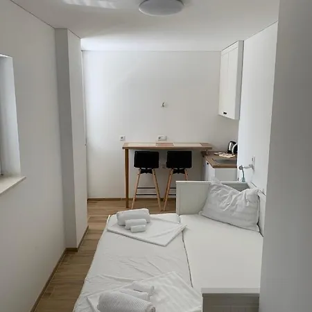 Studio Apartment Zara Apartmán