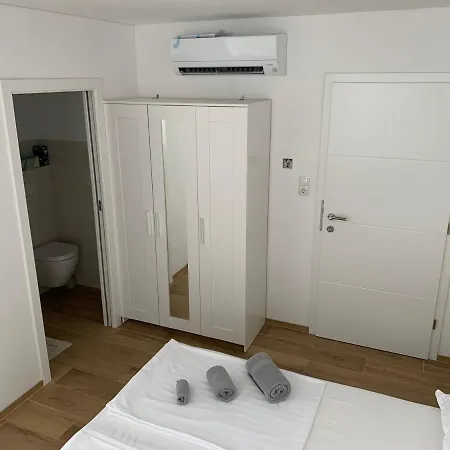 Studio Apartment Zara Ζαντάρ